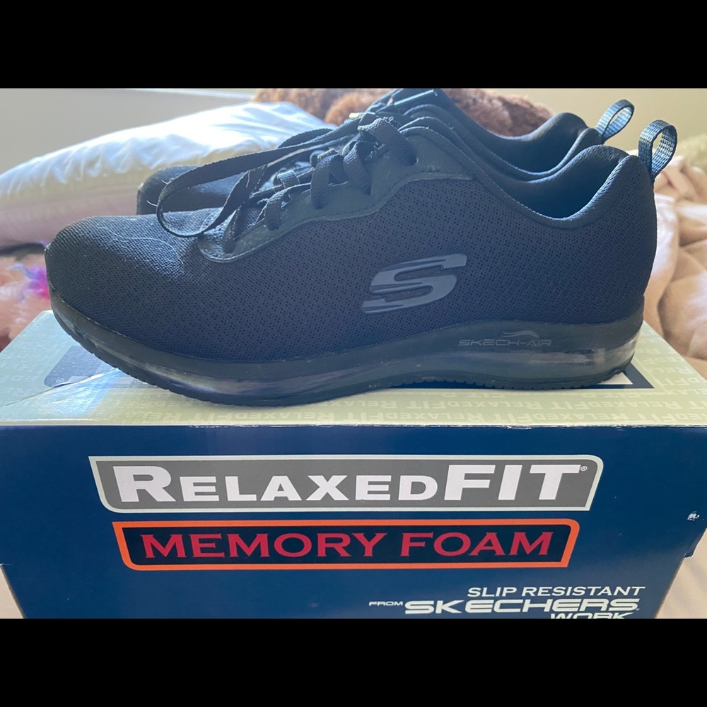 Skechers skech air slip resistant shoes